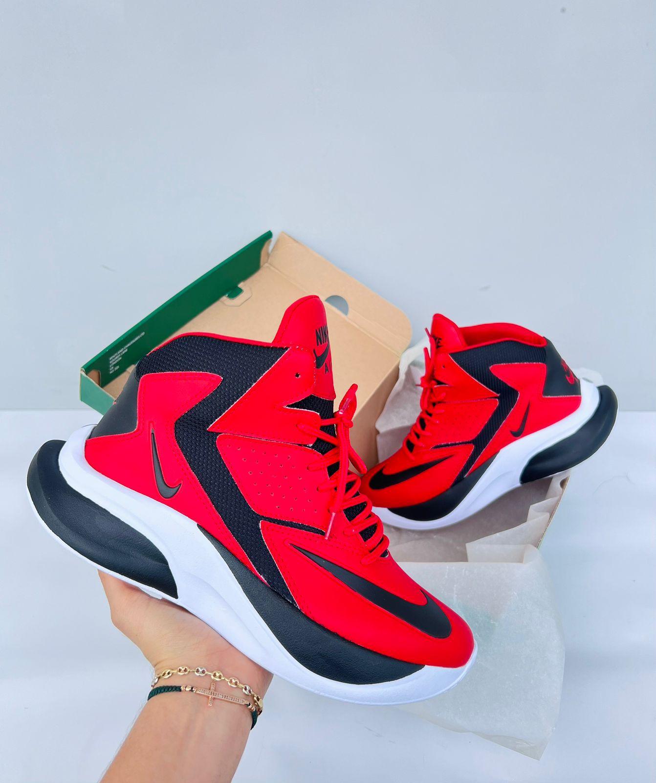 BOTA NIKE