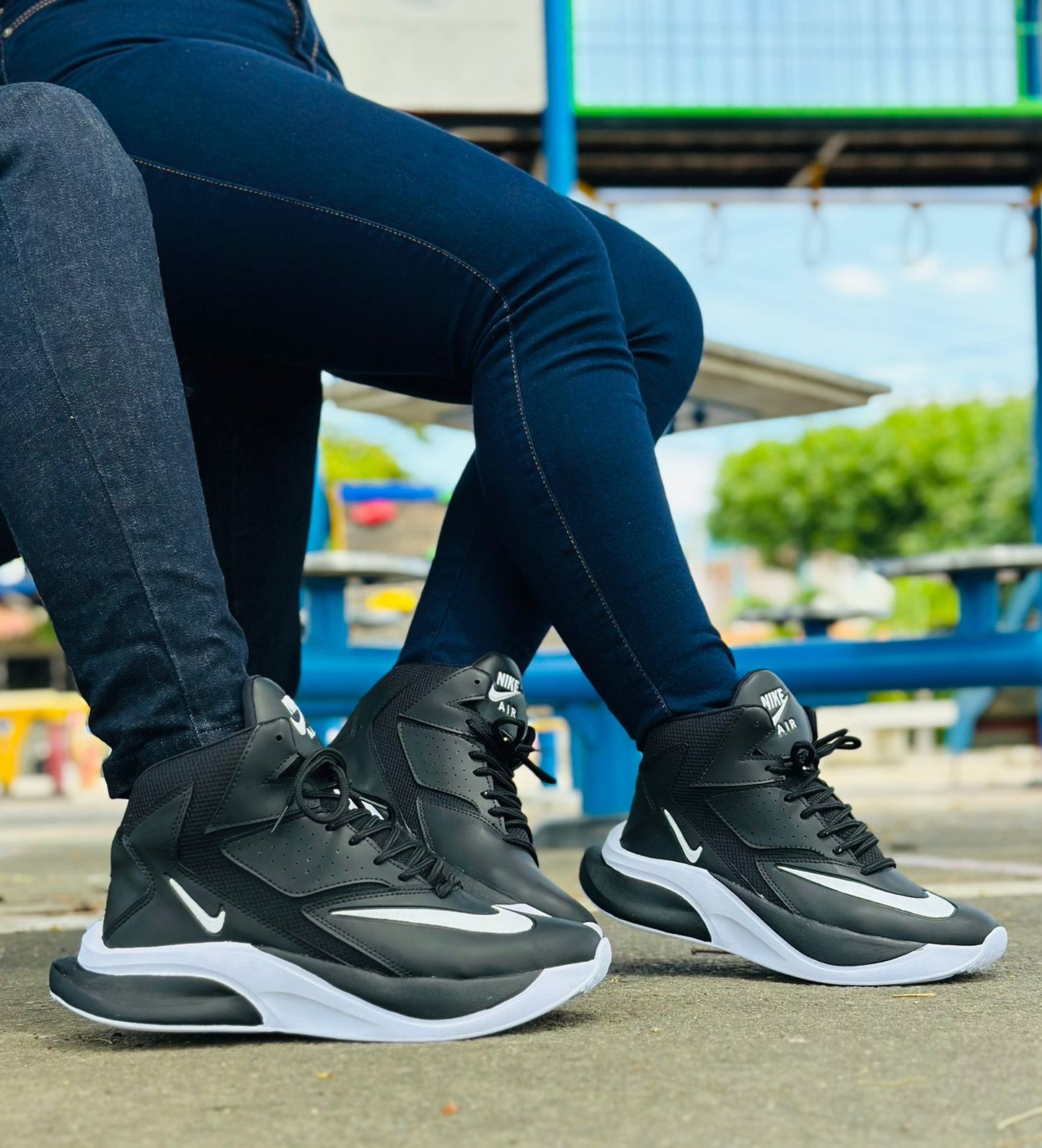 BOTA NIKE