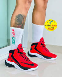 BOTA NIKE